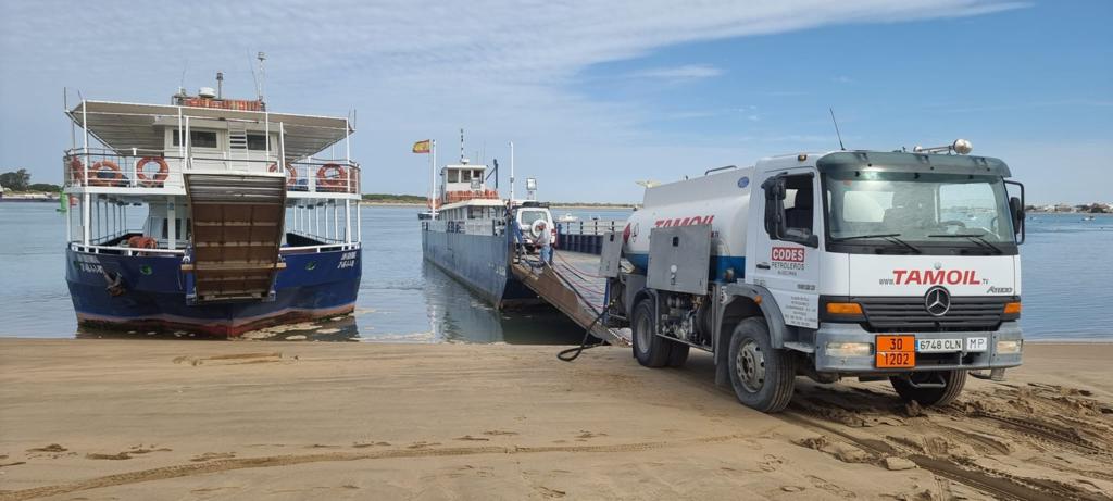 camión y barco