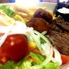 ensalada y filete
